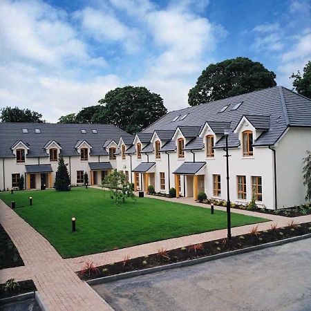 Heyward Mews Holiday Homes By Trident Holiday Homes Swords Extérieur photo